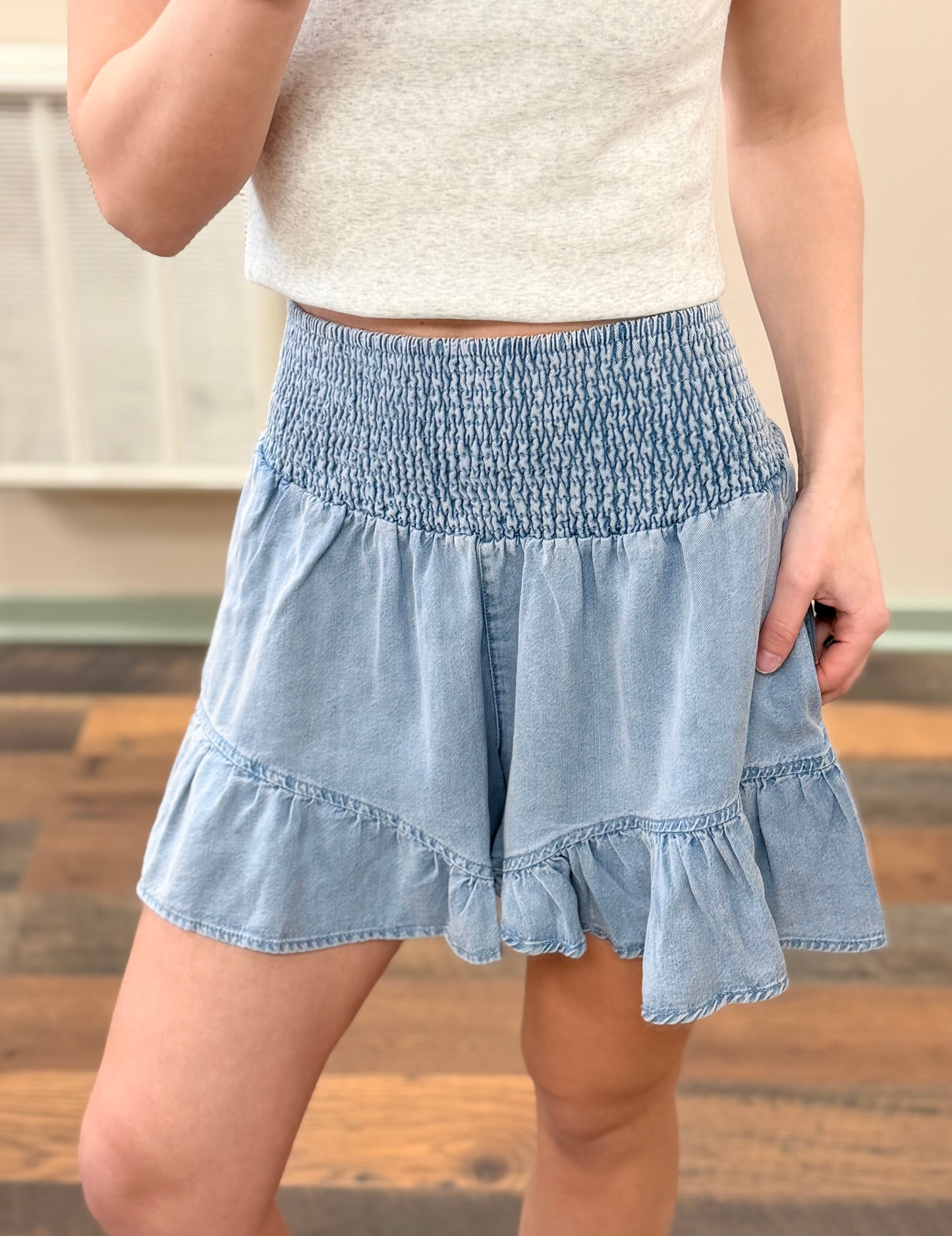 Darling Ruffle Short