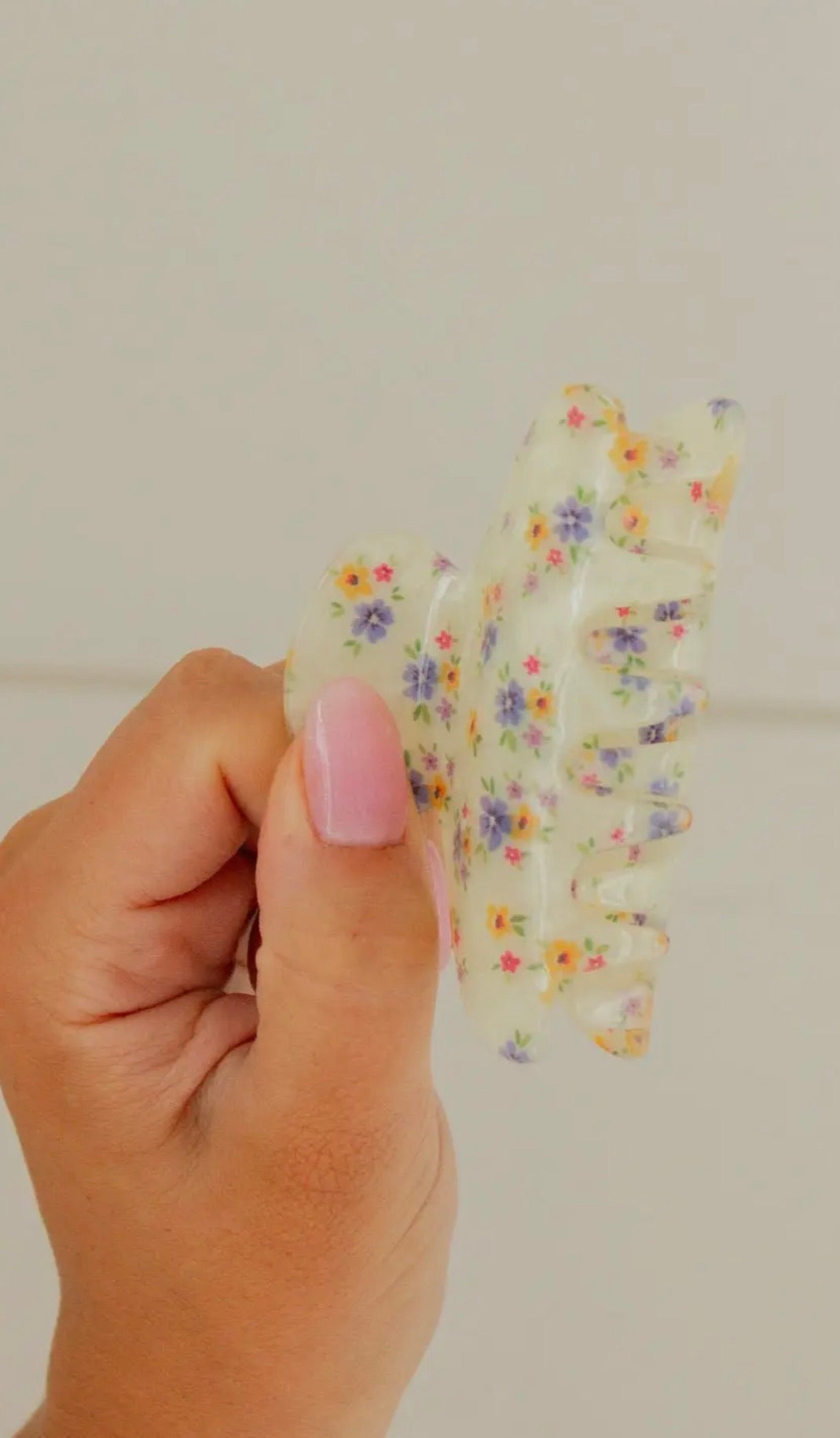 Elsie Floral Claw Clip