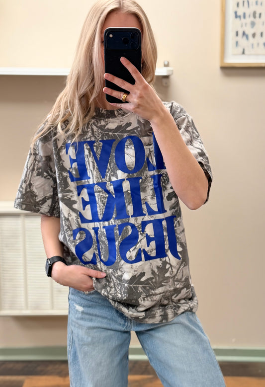 Camo Love Like Jesus T