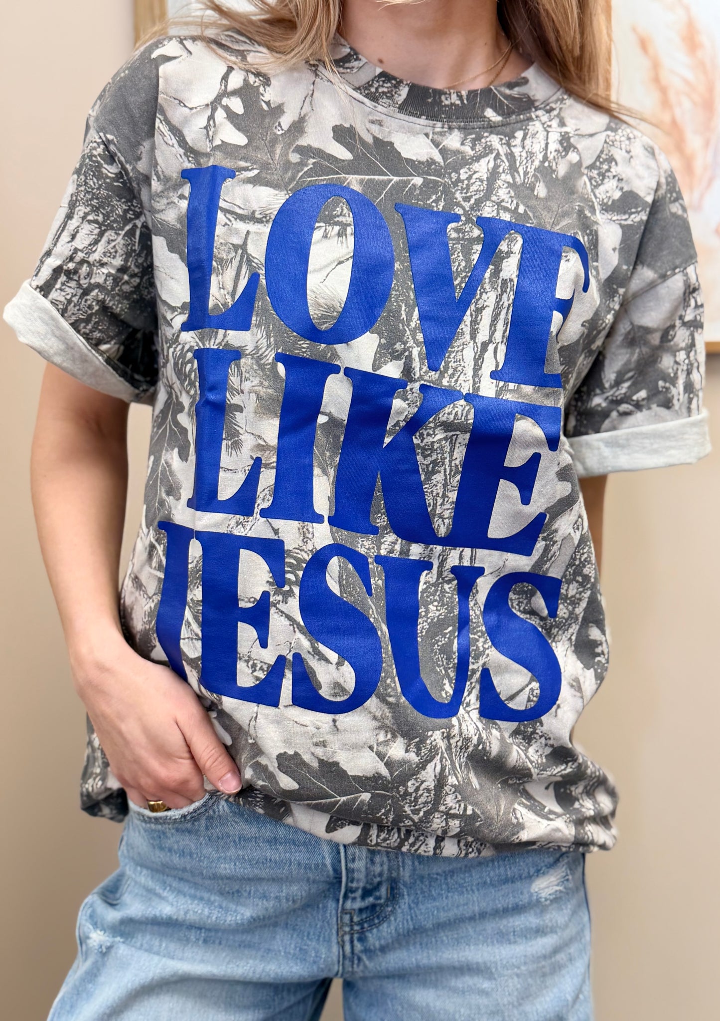Camo Love Like Jesus T