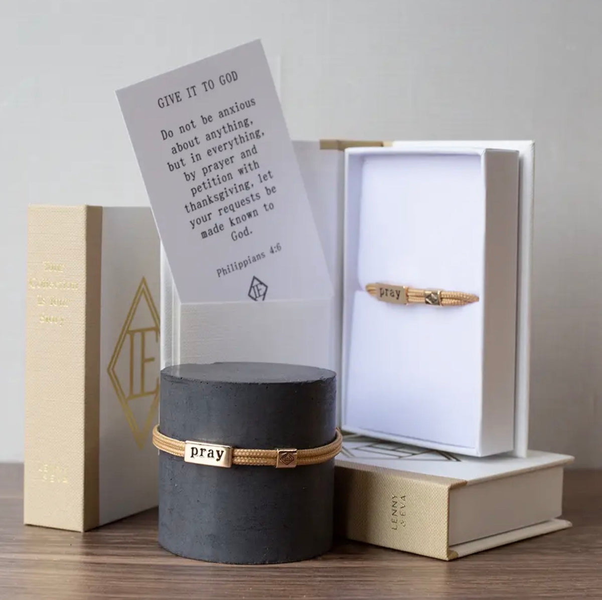 Pray L&E Sentiment Bracelet