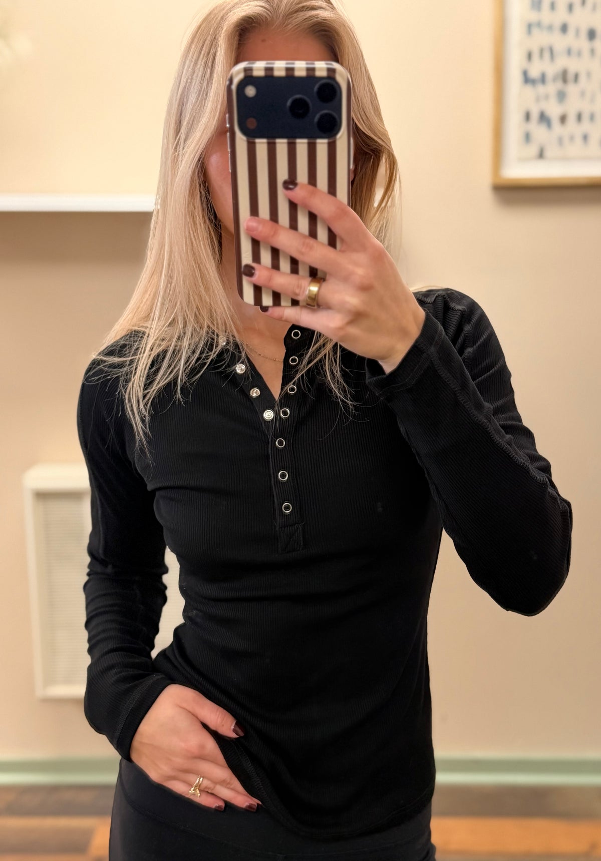 The Favorite Henley - black